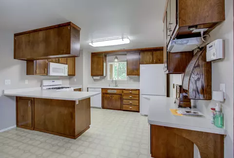 2550 Rainbow Ln, Redding, CA 96002 photo 11