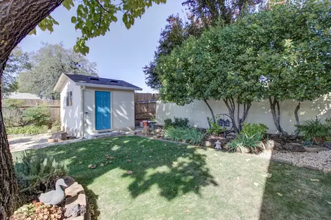 2550 Rainbow Ln, Redding, CA 96002 photo 3