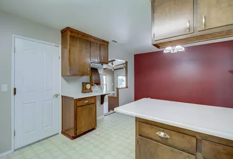 2550 Rainbow Ln, Redding, CA 96002 photo 14