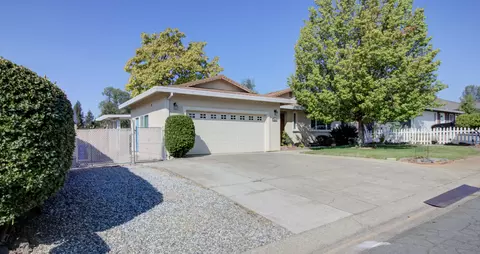 2550 Rainbow Ln, Redding, CA 96002 photo 5