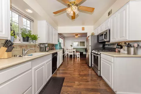 1830 Manchester Dr, Redding, CA 96002 photo 9