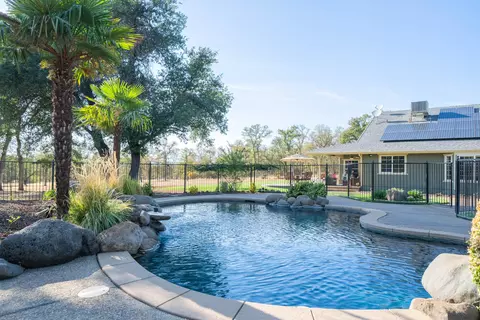 8225 Whispering Oaks Rd, Redding, CA 96002 photo 40