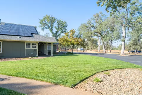 8225 Whispering Oaks Rd, Redding, CA 96002 photo 38