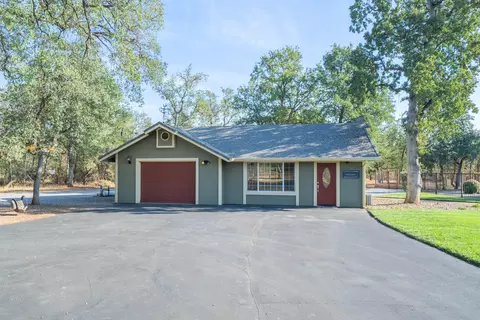 8225 Whispering Oaks Rd, Redding, CA 96002 photo 4