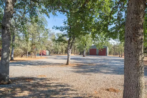 8225 Whispering Oaks Rd, Redding, CA 96002 photo 41