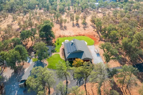 8225 Whispering Oaks Rd, Redding, CA 96002 photo 48