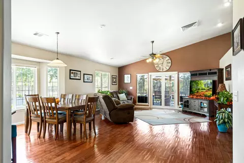 8225 Whispering Oaks Rd, Redding, CA 96002 photo 8