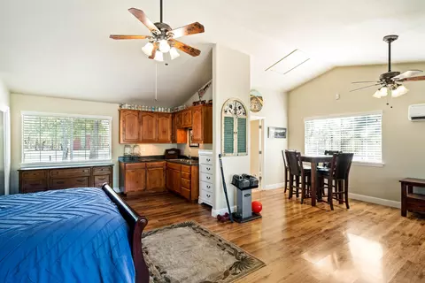 8225 Whispering Oaks Rd, Redding, CA 96002 photo 28
