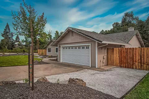2605 Lake Redding Dr, Redding, CA 96003 photo 4