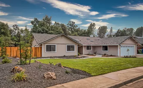 2605 Lake Redding Dr, Redding, CA 96003 photo 3