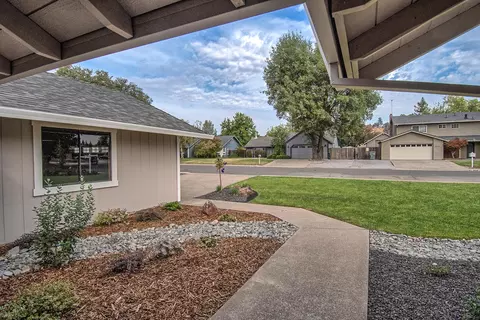2605 Lake Redding Dr, Redding, CA 96003 photo 6
