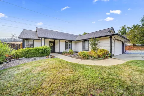 4842 Tralee Ln, Redding, CA 96001 photo 2