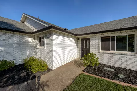 2800 Lake Redding Dr, Redding, CA 96003 photo 2