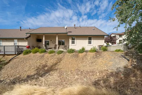 805 Cherryhill Trl, Redding, CA 96003 photo 37