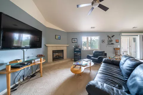 805 Cherryhill Trl, Redding, CA 96003 photo 9