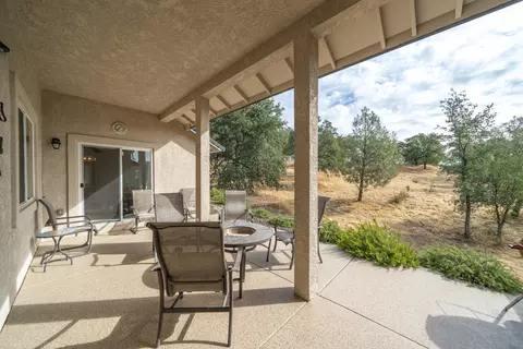 805 Cherryhill Trl, Redding, CA 96003 photo 11