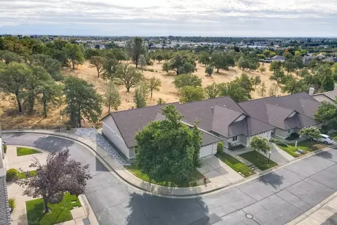 805 Cherryhill Trl, Redding, CA 96003 photo 13