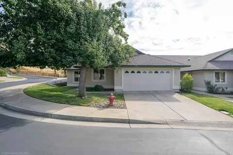805 Cherryhill Trl, Redding, CA 96003 photo 3