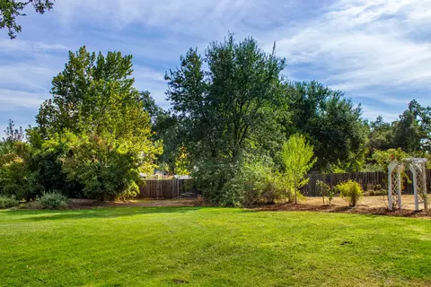 6770 Hemlock St, Redding, CA 96001 photo 50