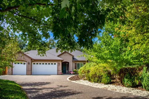 6770 Hemlock St, Redding, CA 96001 photo 4