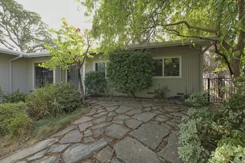 4115 Travona St, Redding, CA 96001 photo 9