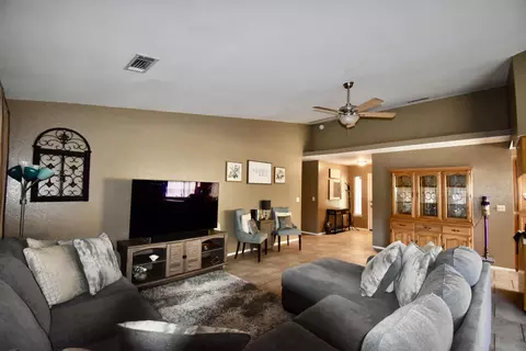 640 Olympic St, Redding, CA 96003 photo 9