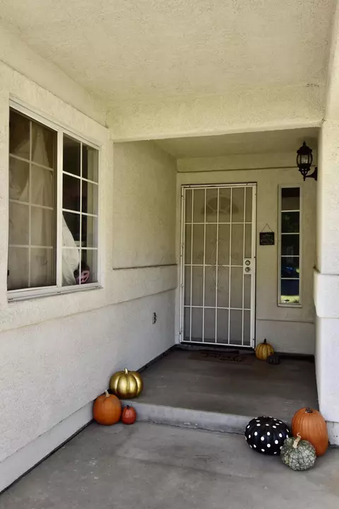 640 Olympic St, Redding, CA 96003 photo 3