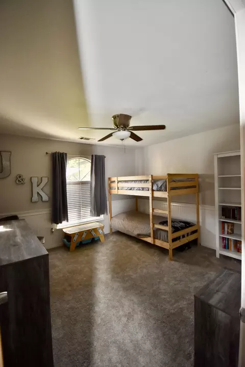 640 Olympic St, Redding, CA 96003 photo 19