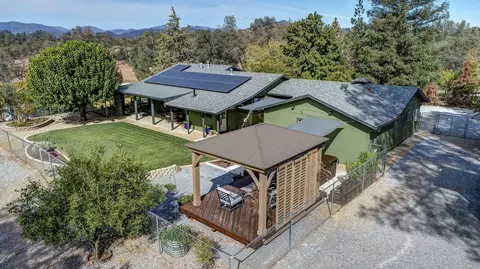 13099 Bear Mountain Rd, Redding, CA 96003 photo 2