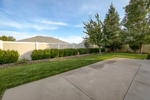 1925 Balzac Ct, Redding, CA 96003 photo 45