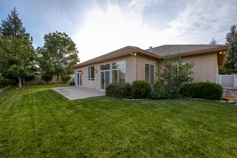 1925 Balzac Ct, Redding, CA 96003 photo 7