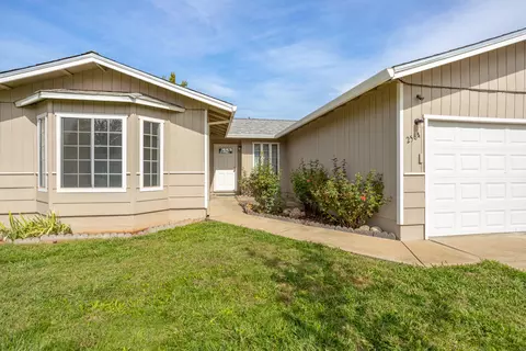 2564 Galaxy Way, Redding, CA 96002 photo 4