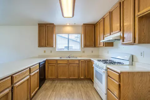 2564 Galaxy Way, Redding, CA 96002 photo 9