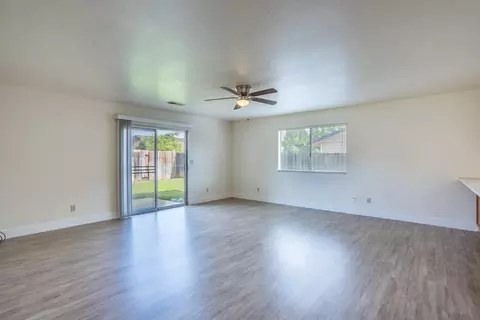 2564 Galaxy Way, Redding, CA 96002 photo 11