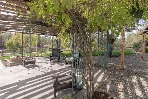 21039 Joanna Way, Redding, CA 96003 photo 5
