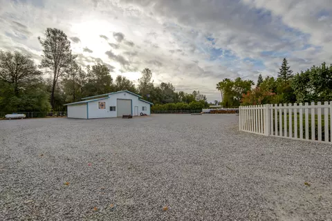 13151 Spring Lake St, Redding, CA 96003 photo 89