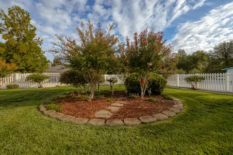 13151 Spring Lake St, Redding, CA 96003 photo 38