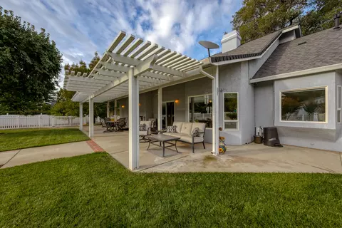 13151 Spring Lake St, Redding, CA 96003 photo 12