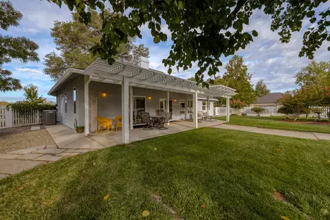 13151 Spring Lake St, Redding, CA 96003 photo 40