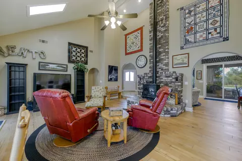 13151 Spring Lake St, Redding, CA 96003 photo 29