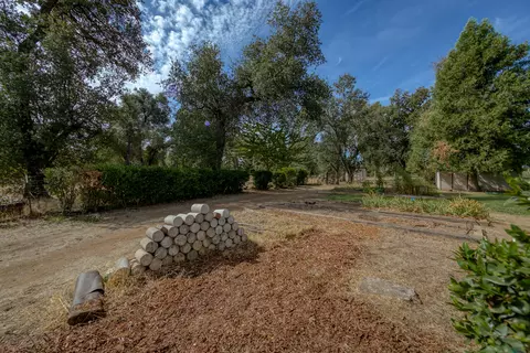 7370 Bridge Ln, Redding, CA 96002 photo 37
