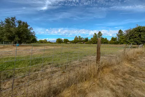 7370 Bridge Ln, Redding, CA 96002 photo 32