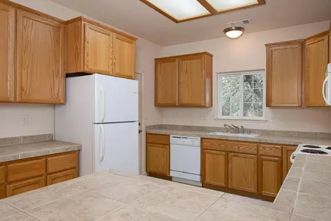 245 Sparrow Ct, Red Bluff, CA 96080 photo 7