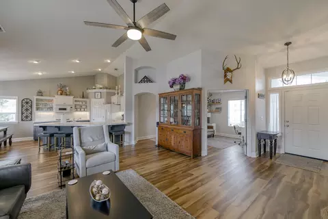 5089 Lost Creek Ct, Redding, CA 96002 photo 6
