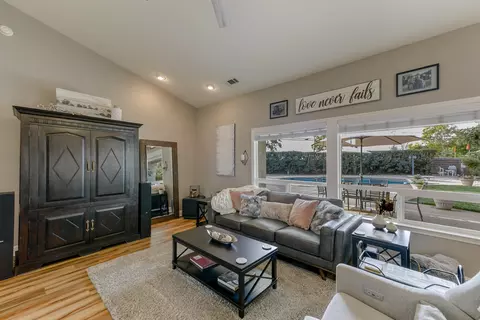 5089 Lost Creek Ct, Redding, CA 96002 photo 8