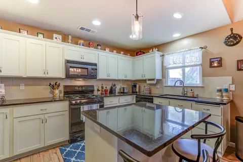 628 Valleybrook Dr, Redding, CA 96003 photo 11