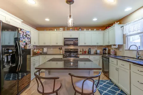 628 Valleybrook Dr, Redding, CA 96003 photo 10