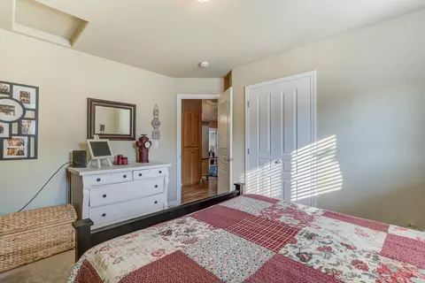 628 Valleybrook Dr, Redding, CA 96003 photo 17