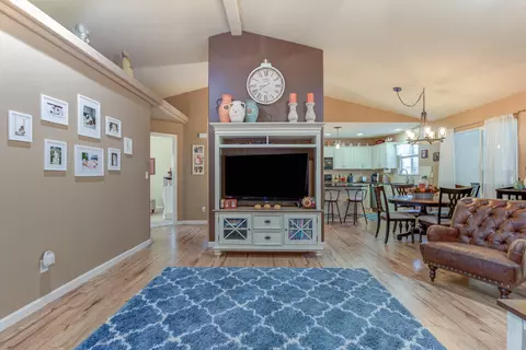 628 Valleybrook Dr, Redding, CA 96003 photo 6