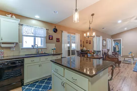 628 Valleybrook Dr, Redding, CA 96003 photo 14